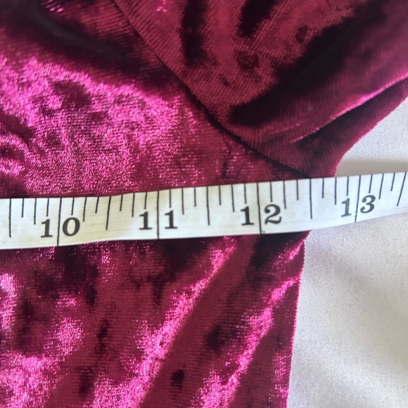 Hollister Burgundy Crushed Velvet Off Shoulder Dress Size XS - Picture 4 of 7